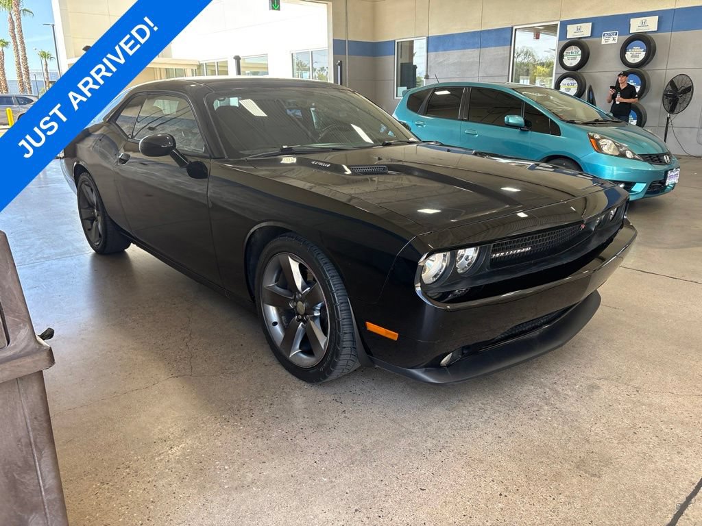 Used 2014 Dodge Challenger R/T w/ R/T Redline Group RWD image 2