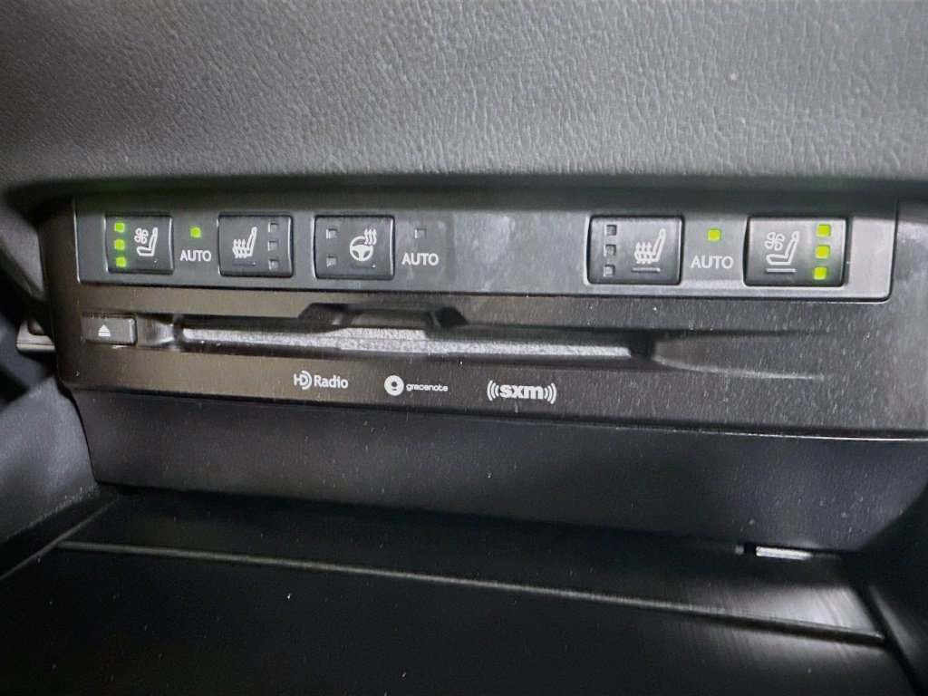 Used 2020 Lexus ES 300h w/ Premium Package FWD image 42