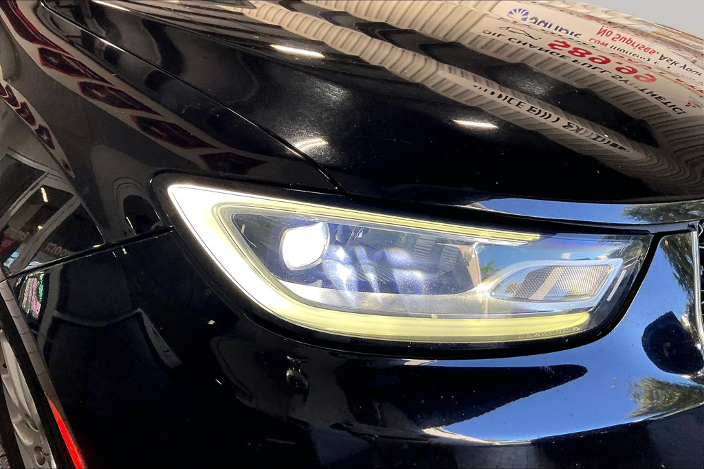 Used 2024 Chrysler Pacifica Touring-L FWD image 25