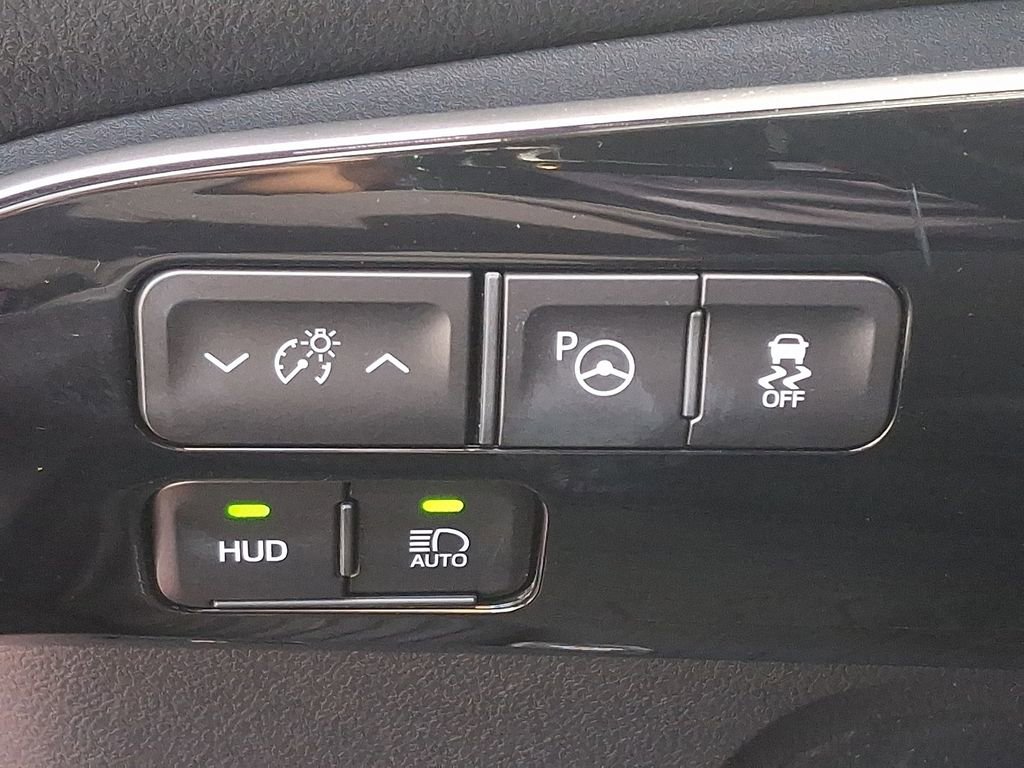 Used 2019 Toyota Prius XLE w/ Advanced Technology Package image 24