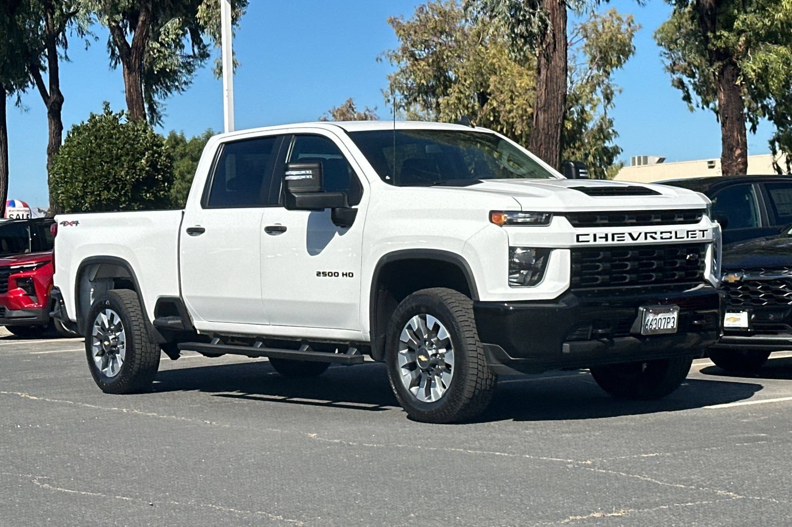 Used 2023 Chevrolet Silverado 2500 Custom w/ Gooseneck/5TH Wheel Package AWD/4WD image 2