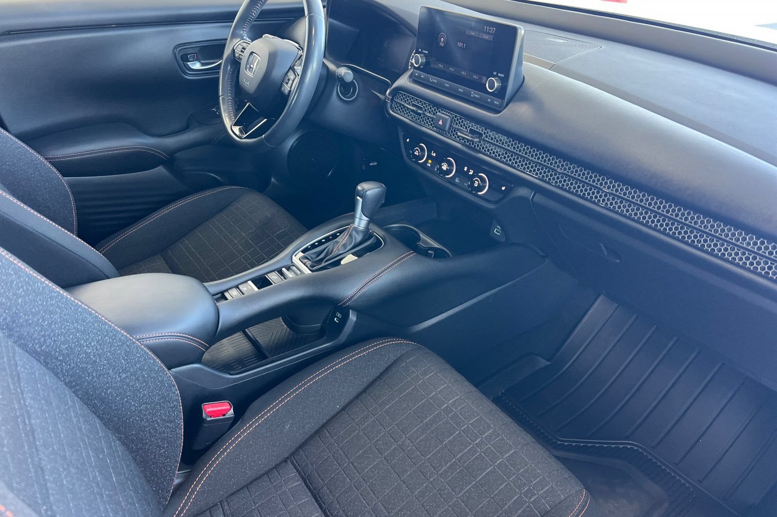 Used 2024 Honda HR-V Sport image 13