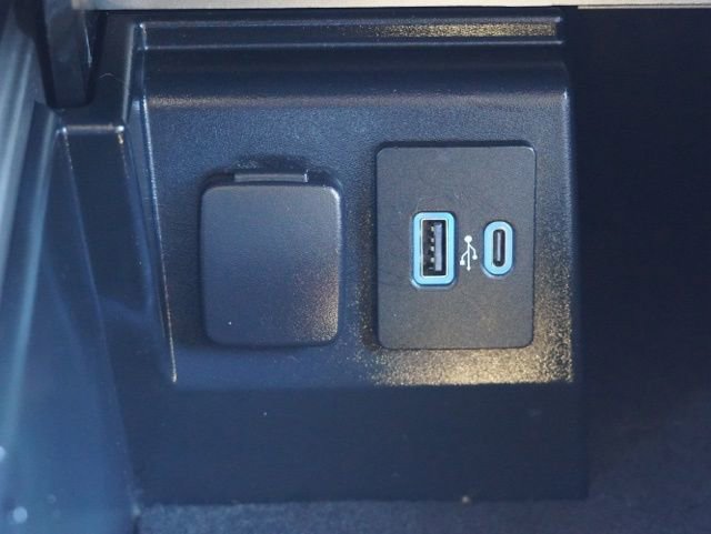 Used 2021 Ford Explorer 2WD image 22