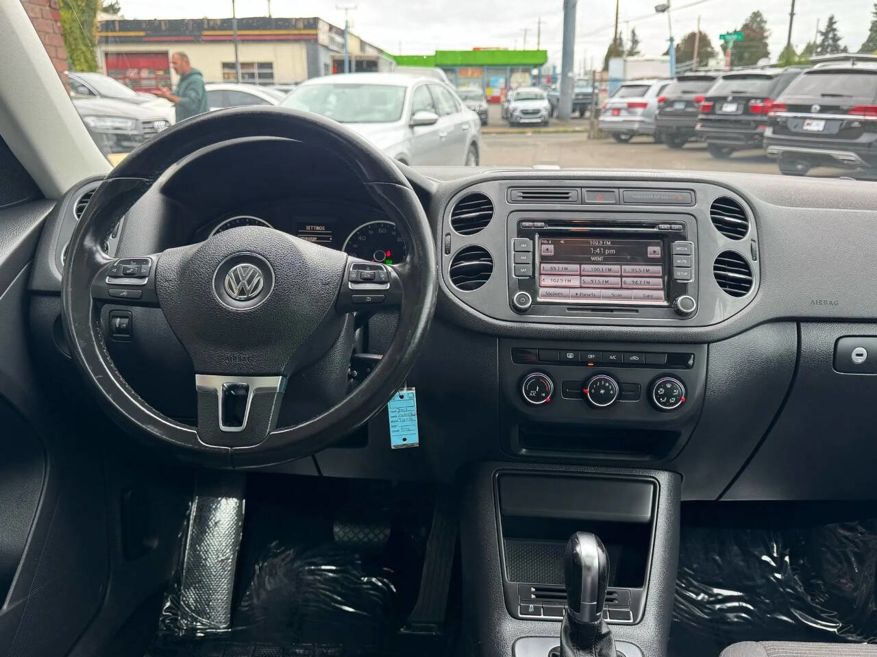 Used 2013 Volkswagen Tiguan S image 15