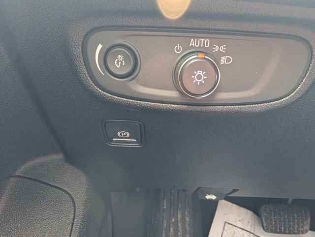 Used 2018 GMC Terrain SLE image 18