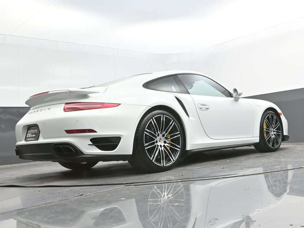 Used 2014 Porsche 911 Turbo S image 30