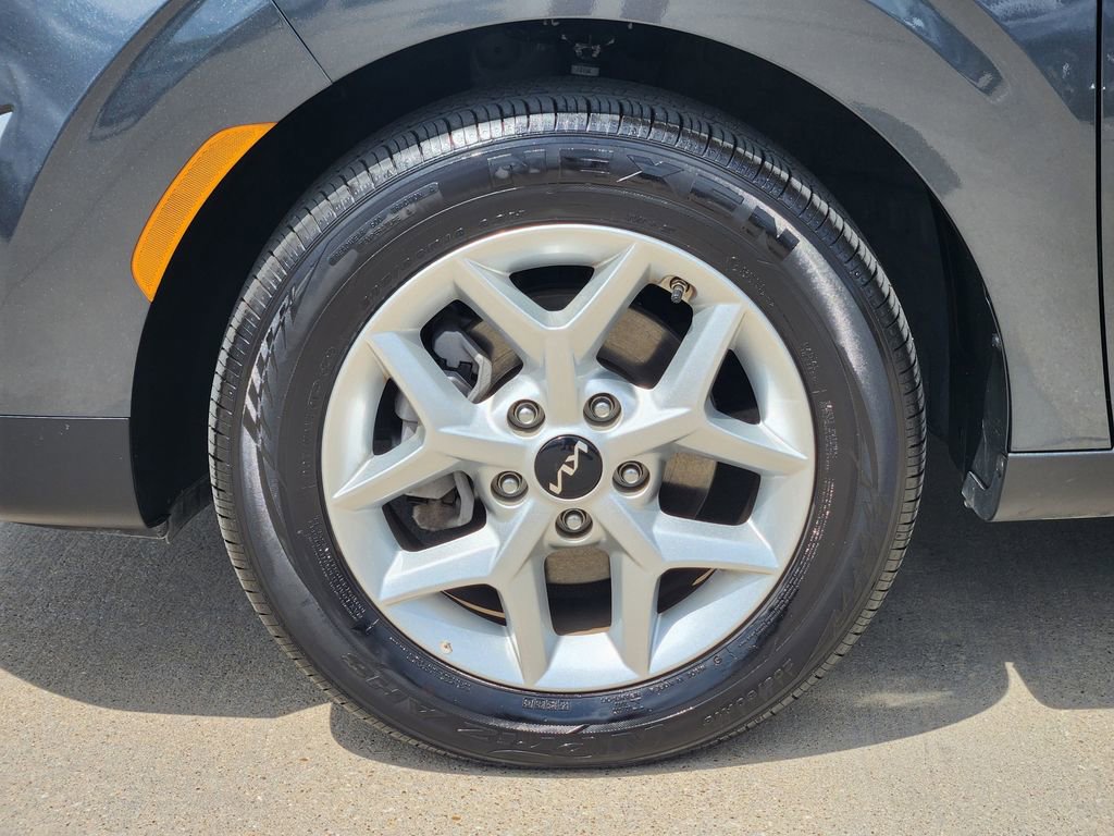 Certified 2025 Kia Soul LX FWD image 16