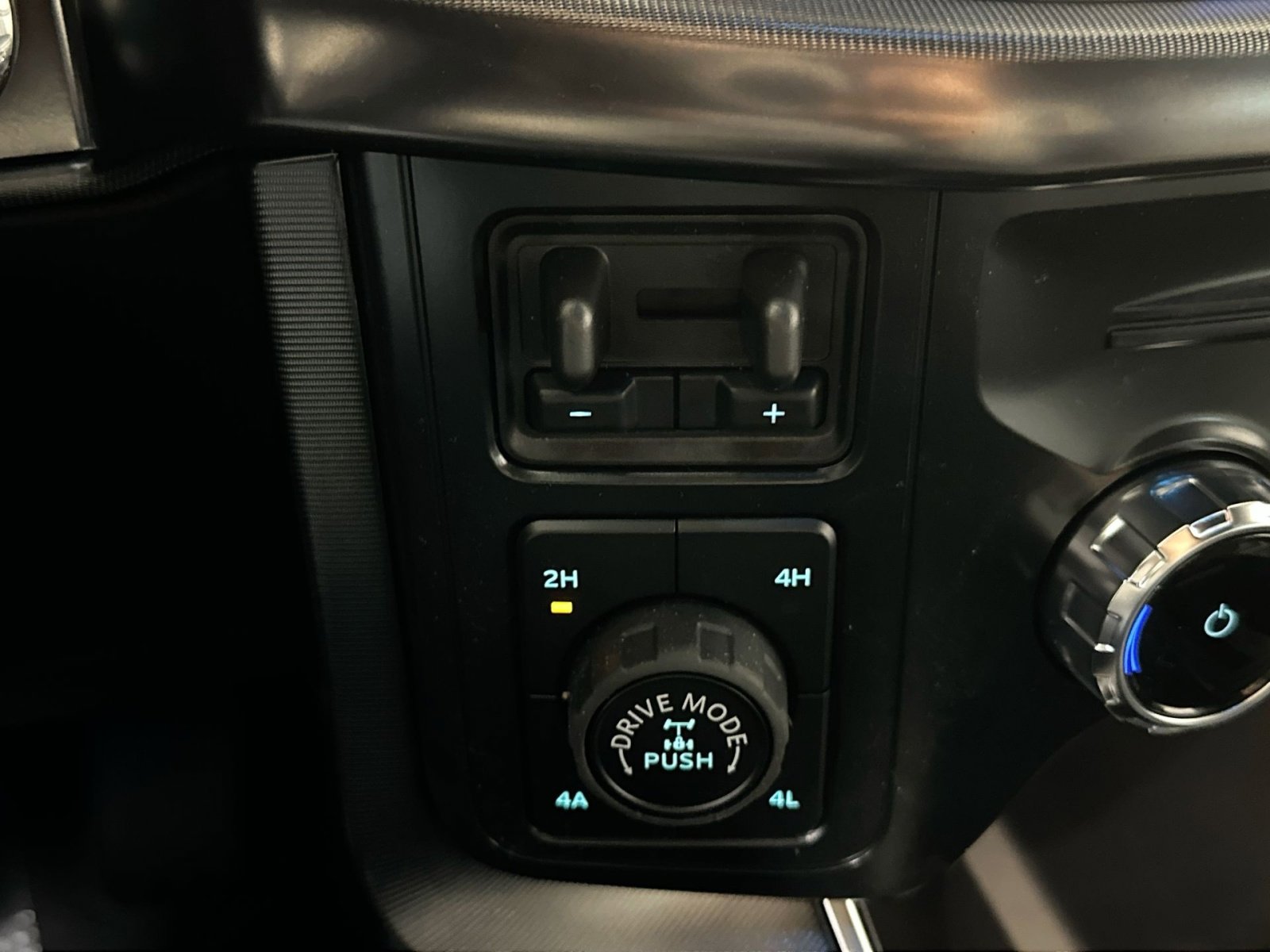 New 2025 Ford F150 Platinum w/ Equipment Group 702A High image 29