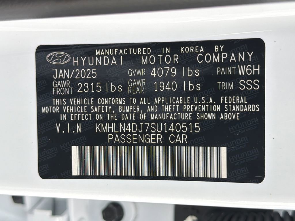 Used 2025 Hyundai Elantra Limited w/ Cargo Package image 36