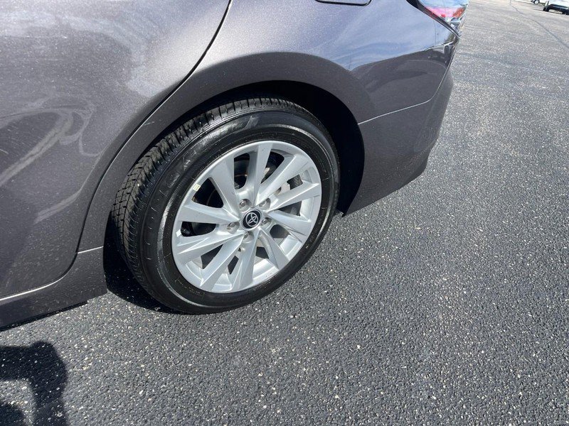 Used 2024 Toyota Camry LE FWD image 5