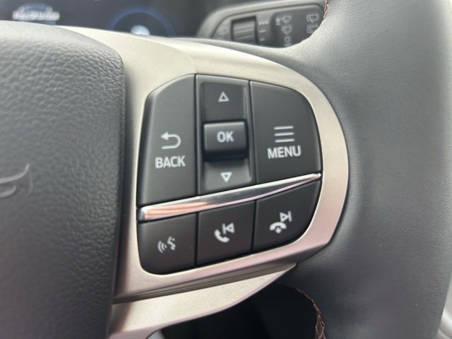 New 2025 Ford Explorer Active image 24