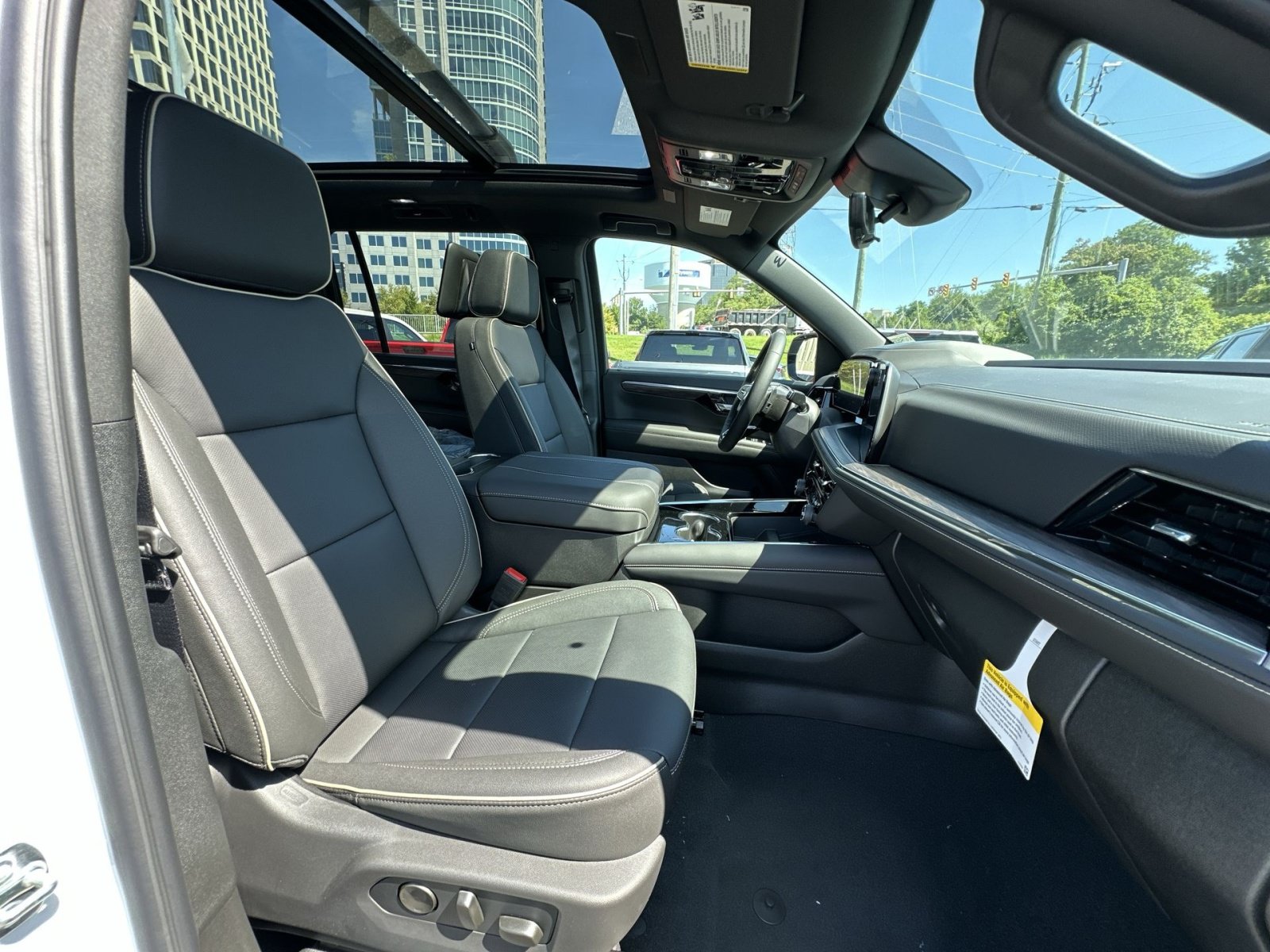 New 2026 Chevrolet Suburban Premier AWD/4WD image 28