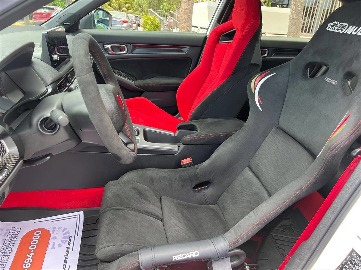 Used 2023 Honda Civic Type R image 9