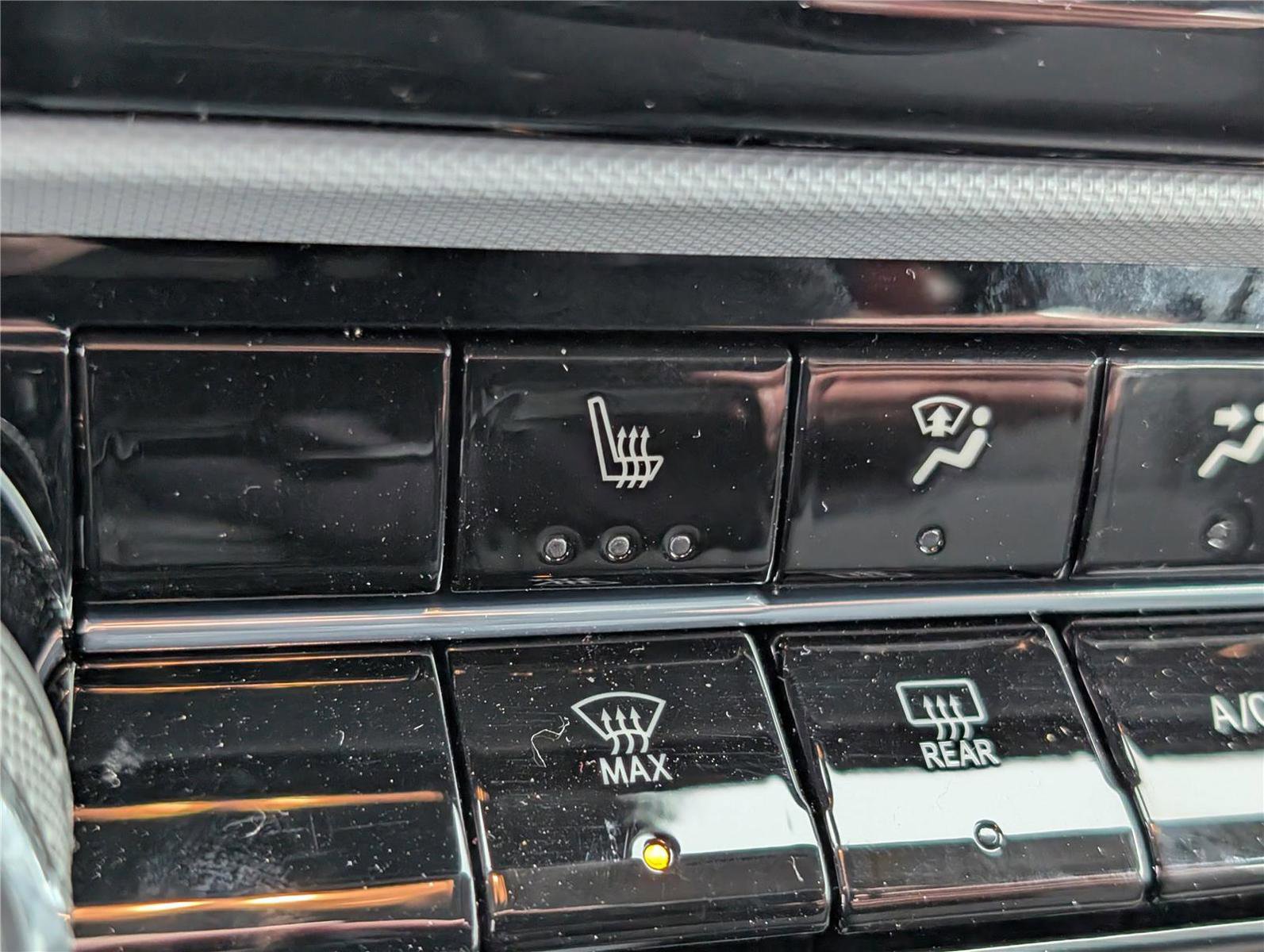 New 2027 Chevrolet Bolt LT w/ Comfort Package image 19