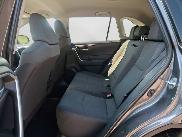 Used 2025 Toyota RAV4 XLE AWD/4WD image 12