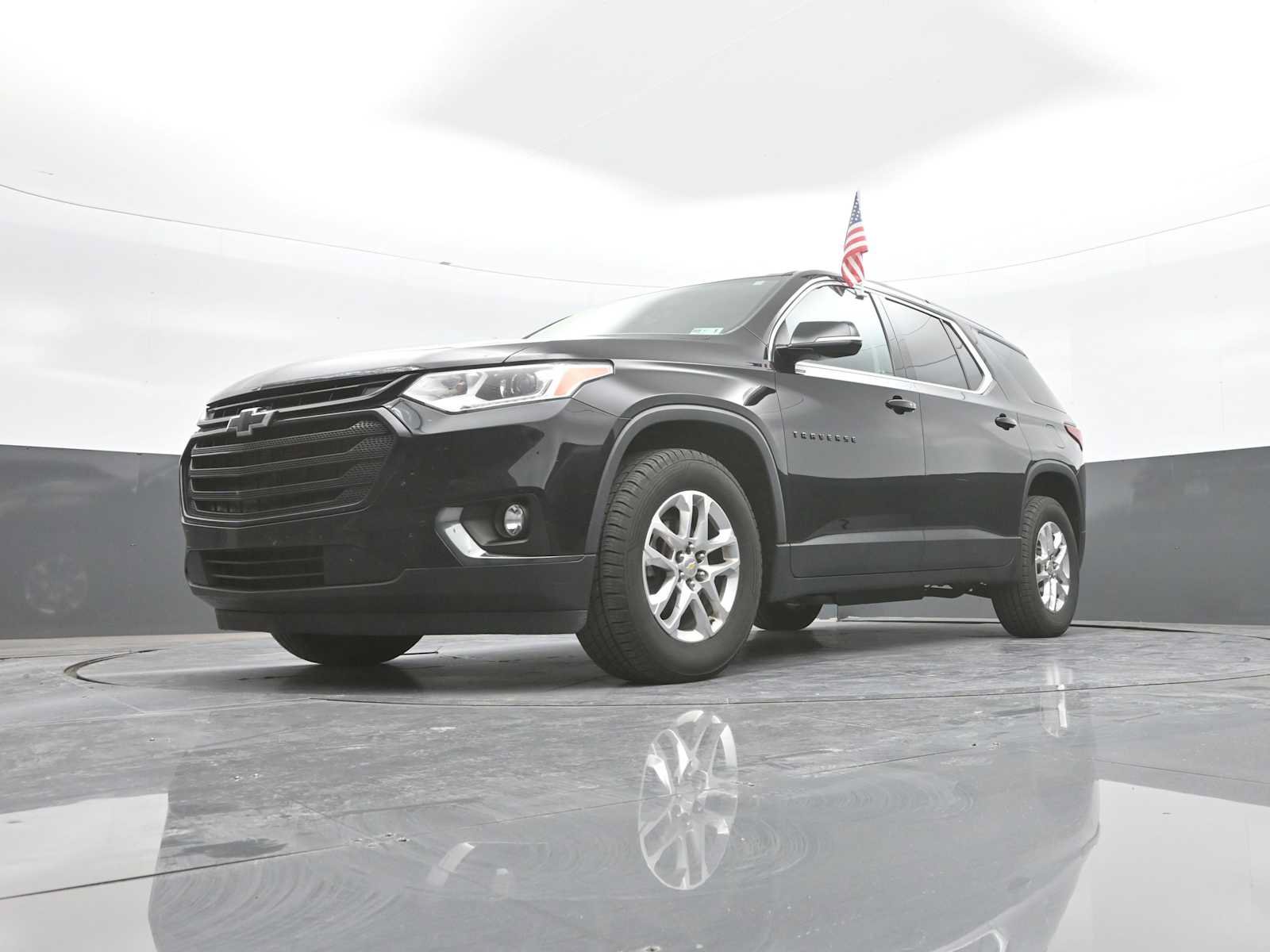 Used 2020 Chevrolet Traverse LT w/ LPO, Blackout Package AWD/4WD image 38