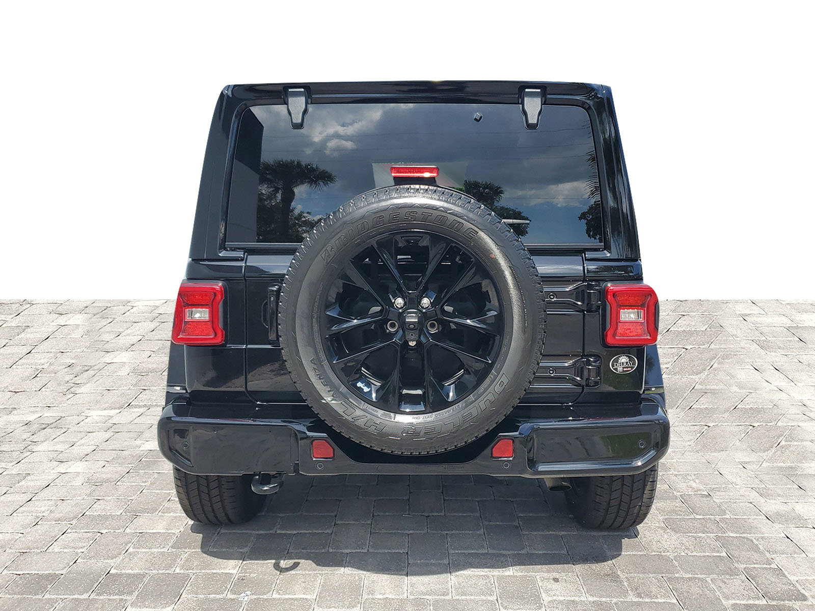 Used 2022 Jeep Wrangler Unlimited Sahara image 4