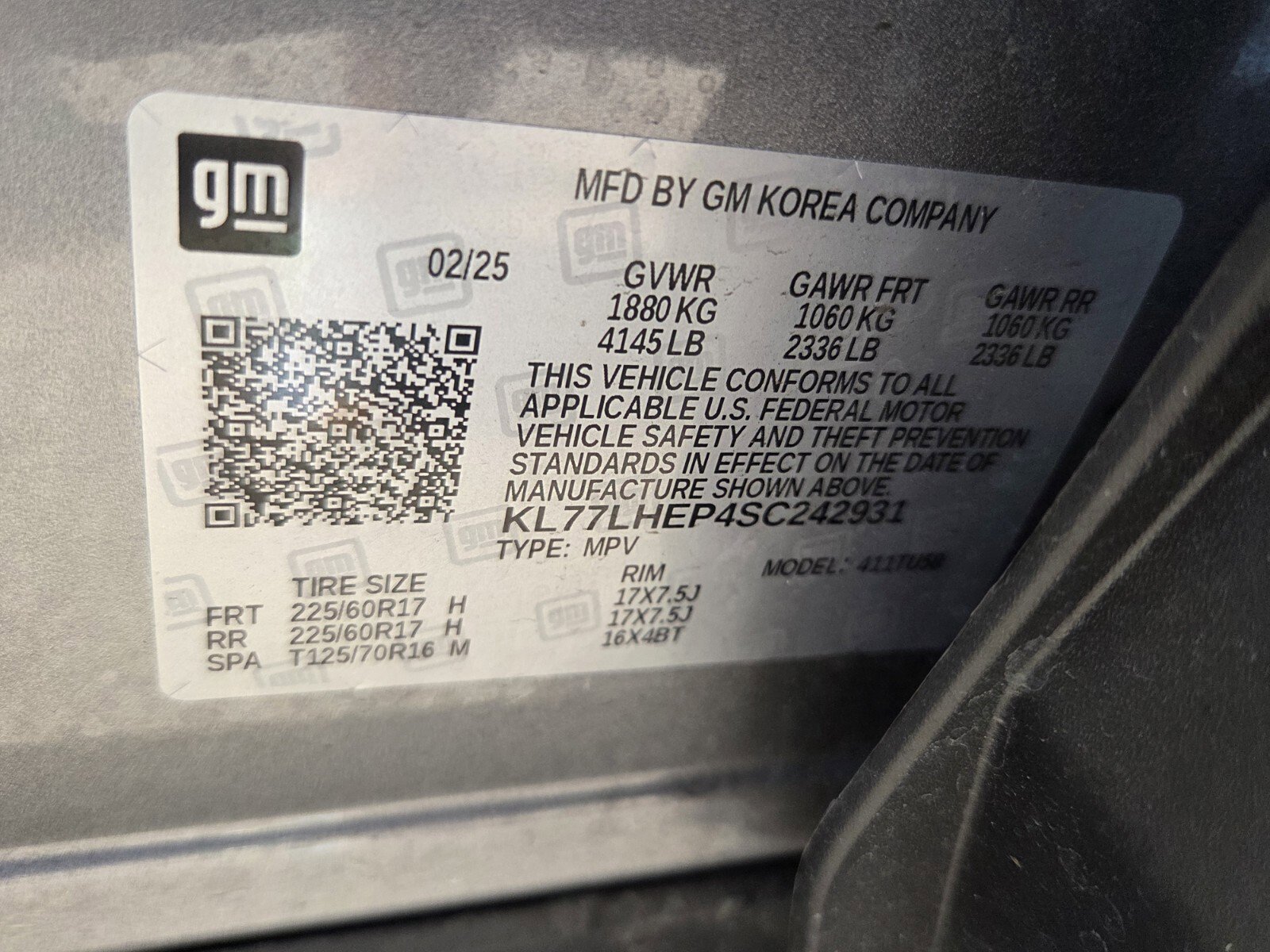 Used 2025 Chevrolet Trax LT w/ LT Convenience Package FWD image 24