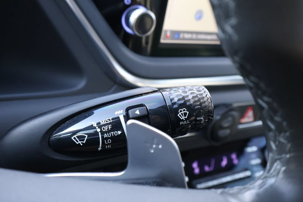 Used 2020 Hyundai Sonata Limited w/ Preferred Accessory Package FWD image 21