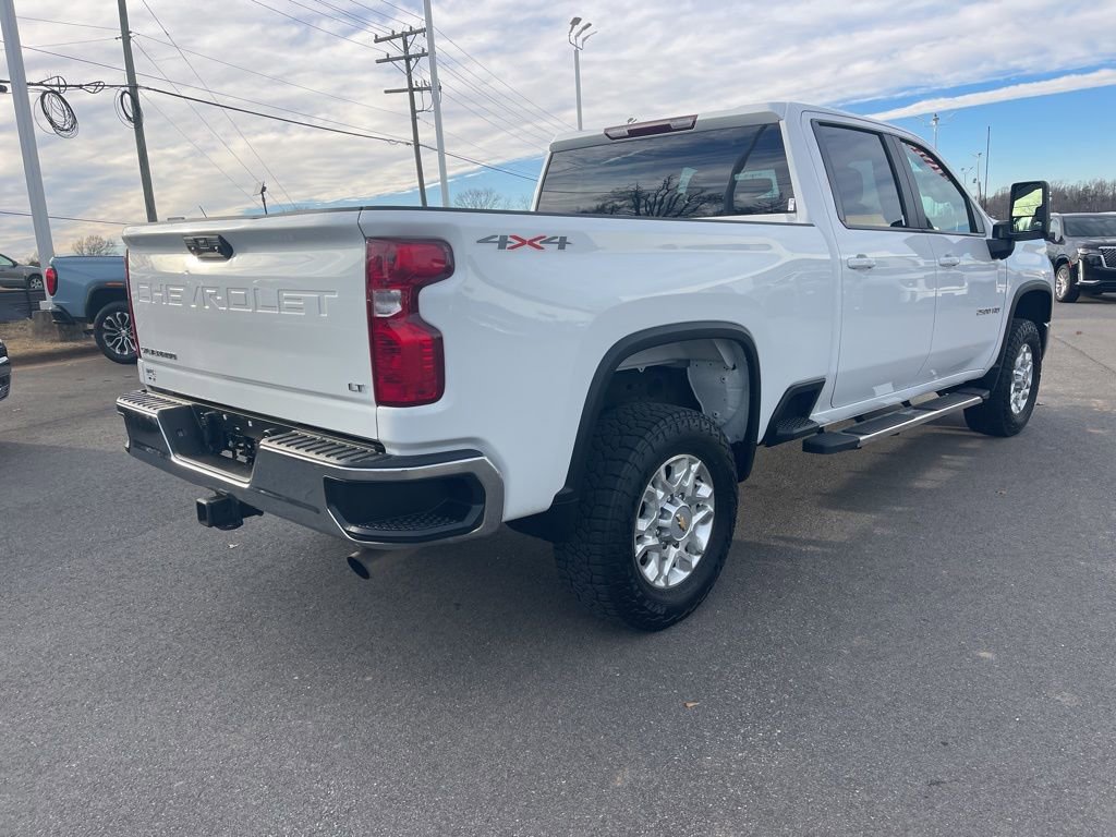 Used 2024 Chevrolet Silverado 2500 LT w/ Convenience Package image 5