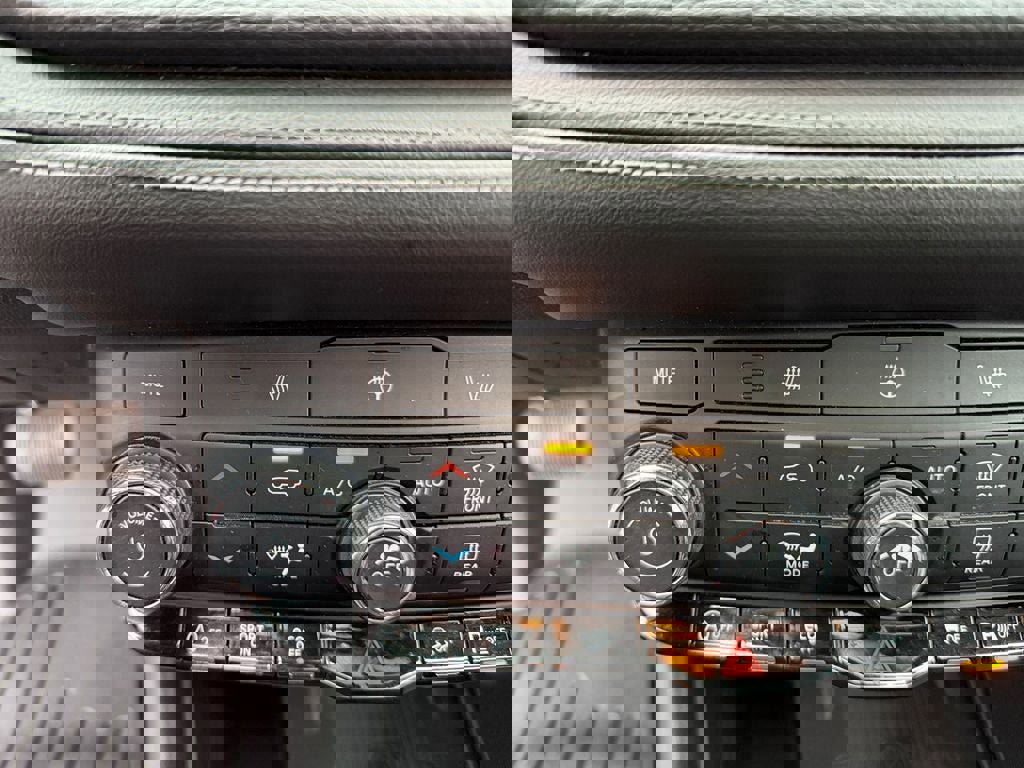 Used 2022 Dodge Durango GT image 25