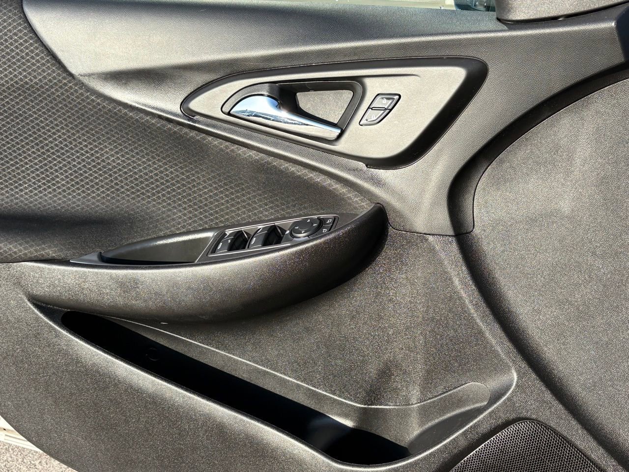 Used 2025 Chevrolet Malibu LS image 25