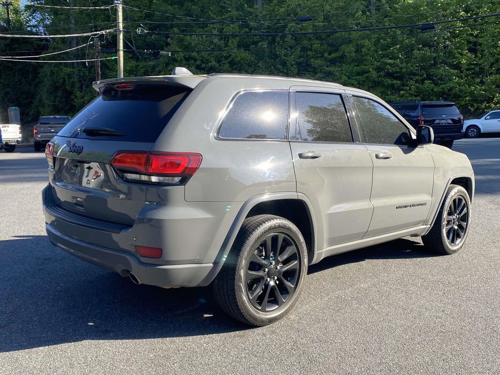 Used 2020 Jeep Grand Cherokee Altitude image 6