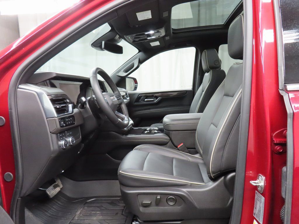 Used 2025 GMC Yukon Elevation w/ LPO, Floor Liner Package image 9