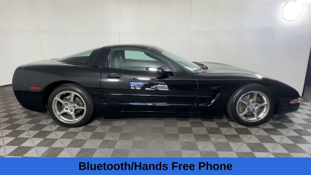 Used 2004 Chevrolet Corvette Coupe w/ Preferred Equipment Group RWD image 3
