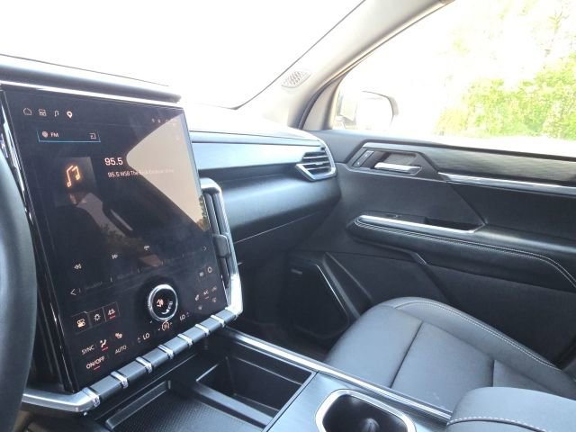 Used 2025 GMC Acadia Elevation w/ Elevation Premium Package image 28