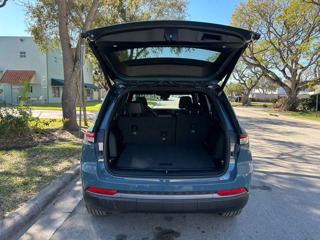 New 2026 Jeep Grand Cherokee Limited image 37