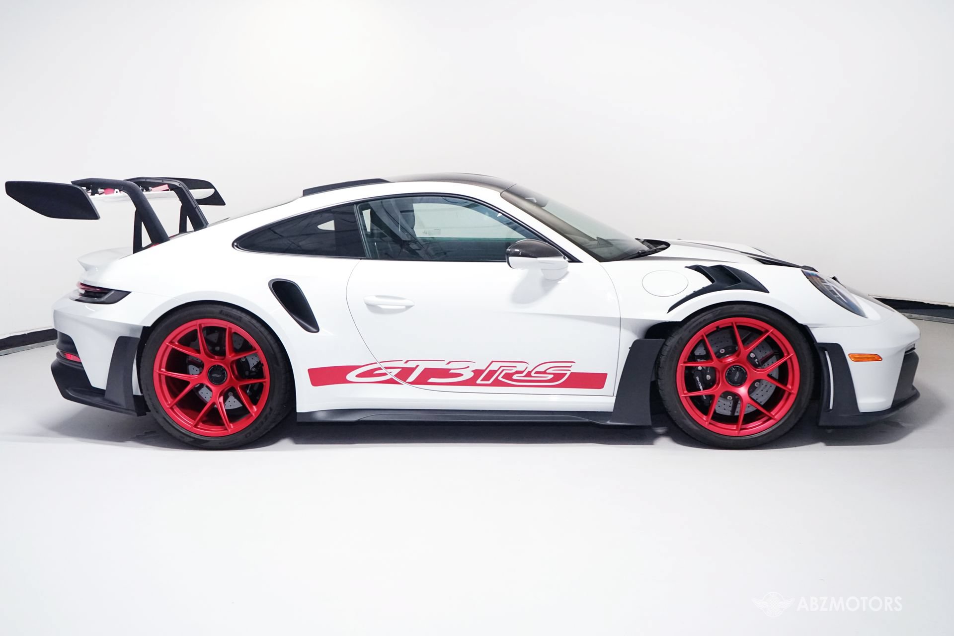 Used 2023 Porsche 911 GT3 RS RWD image 4