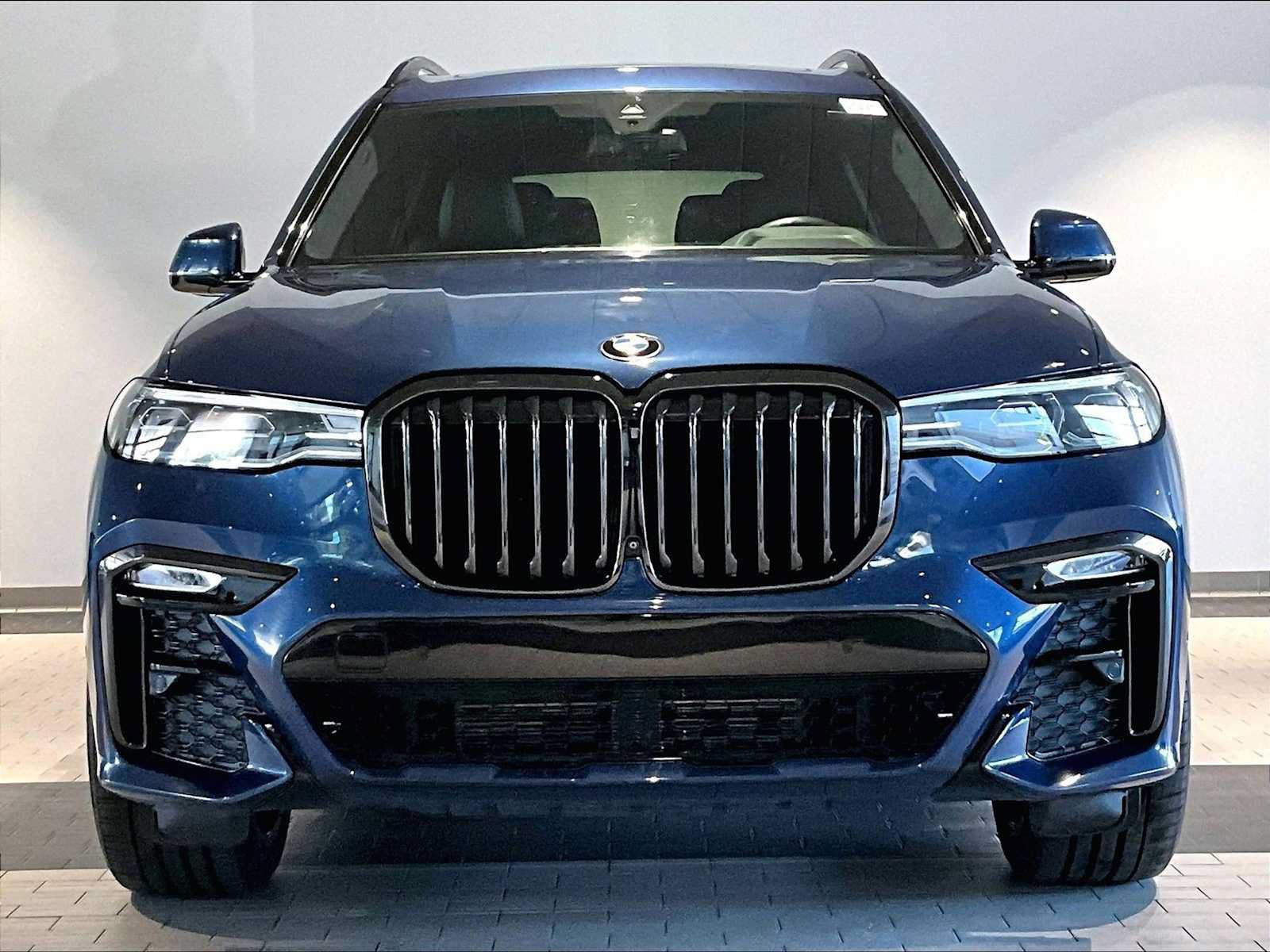 Used 2021 BMW X7 xDrive40i w/ M Sport Package AWD/4WD image 13