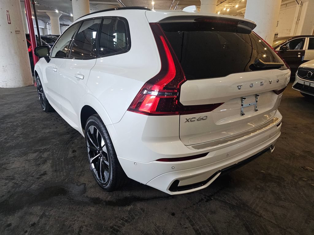 Used 2026 Volvo XC60 B5 Plus w/ Protection Package Premier AWD/4WD image 2