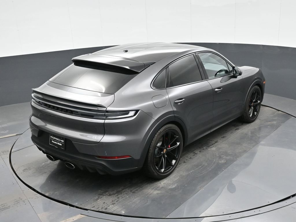 Certified 2025 Porsche Cayenne GTS image 30