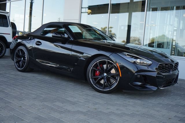 Used 2023 BMW Z4 M40i w/ Premium Package RWD image 2