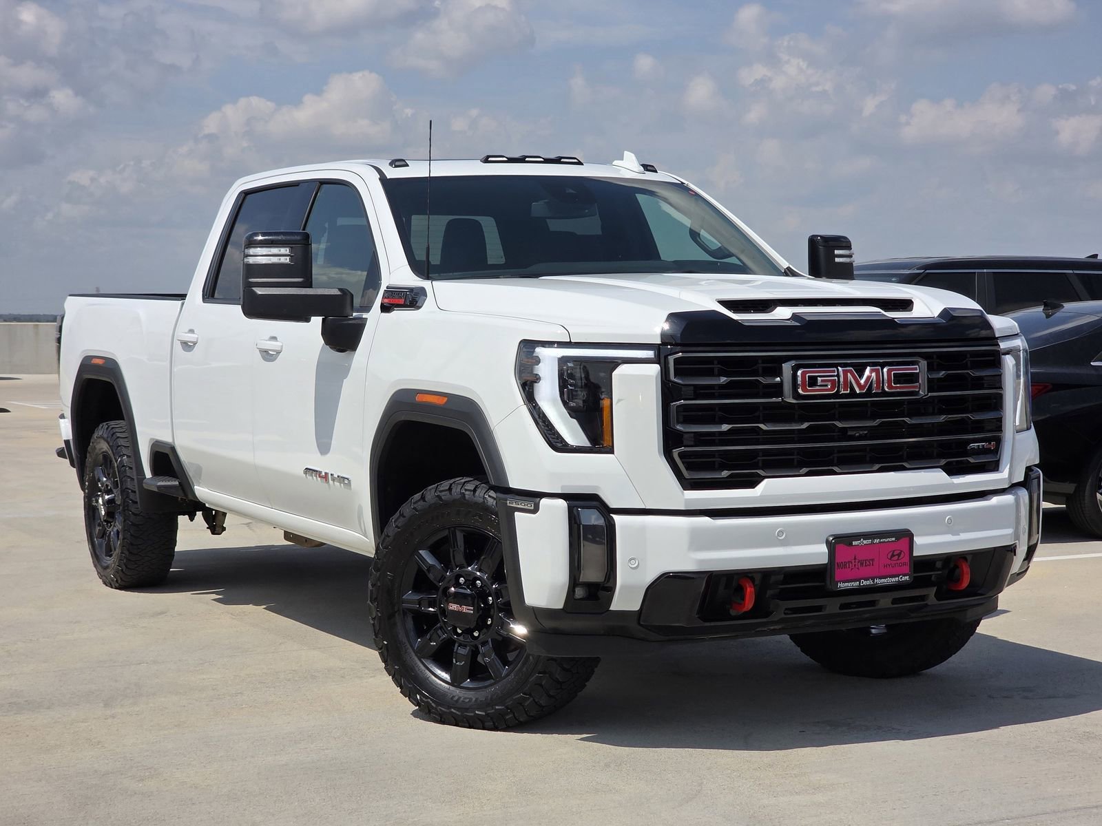 Used 2024 GMC Sierra 2500 AT4 w/ AT4 Preferred Package image 3