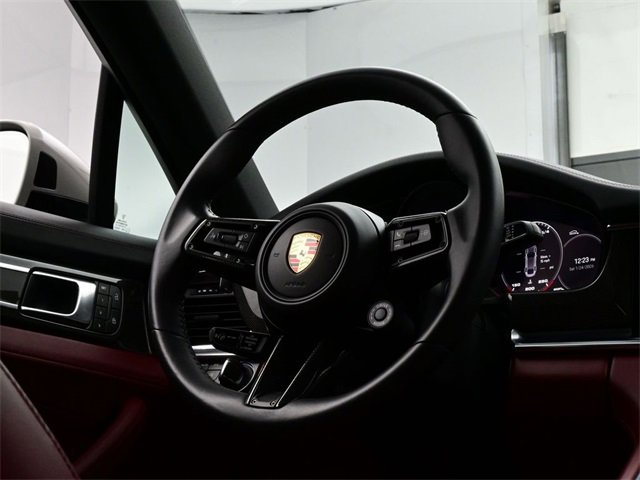 Used 2023 Porsche Panamera 4 Platinum Edition image 21