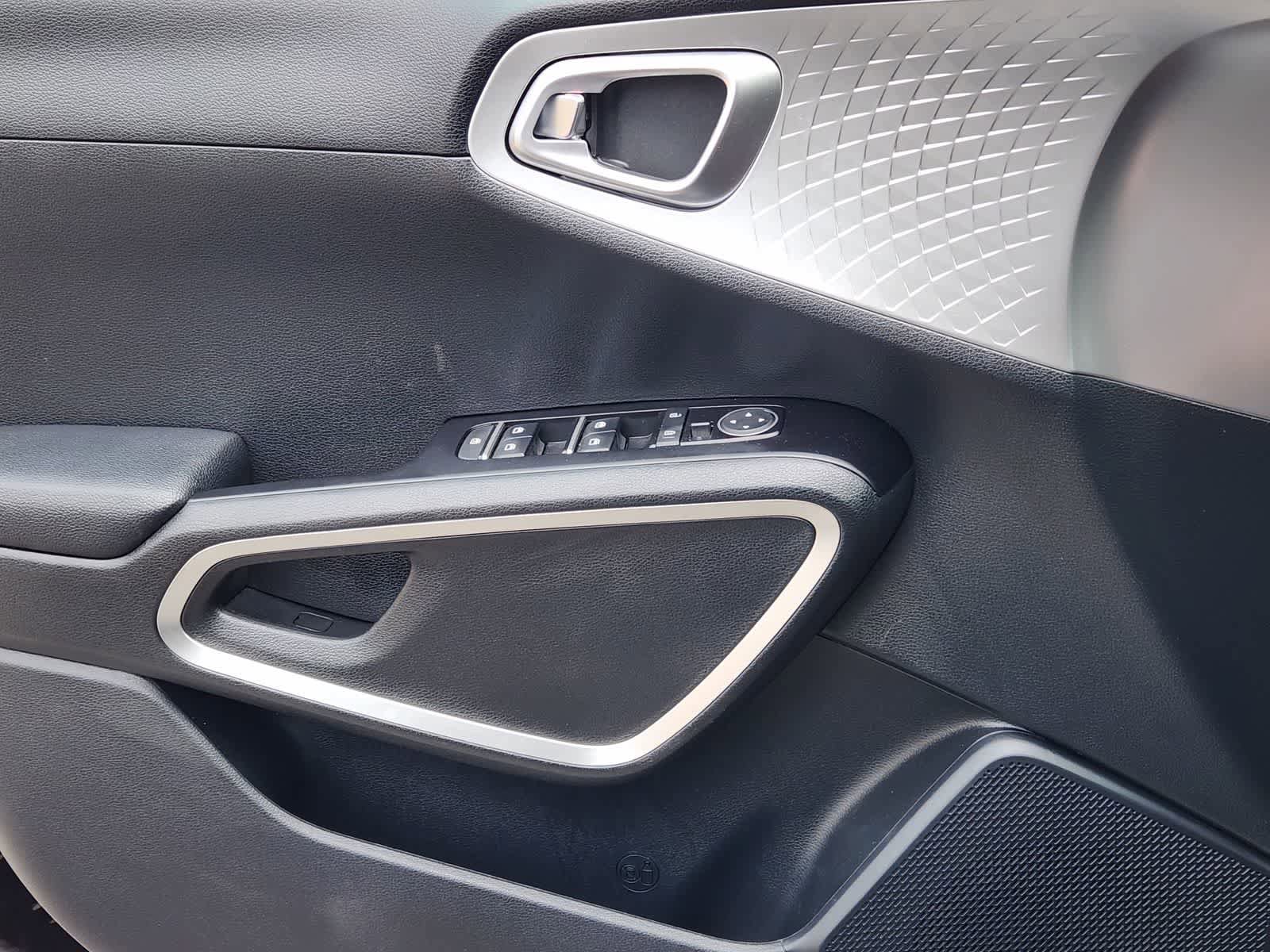 Used 2023 Kia Soul S FWD image 22