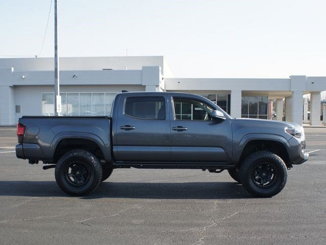 Used 2023 Toyota Tacoma SR AWD/4WD image 18