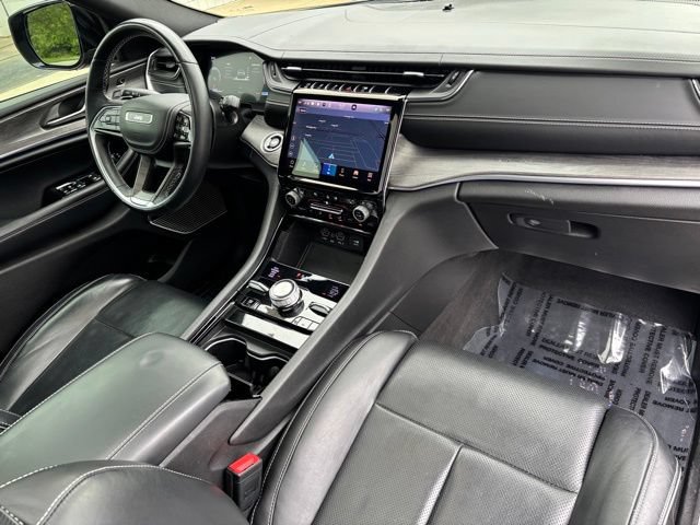 Used 2022 Jeep Grand Cherokee L Overland w/ Luxury Tech Group IV AWD/4WD image 28
