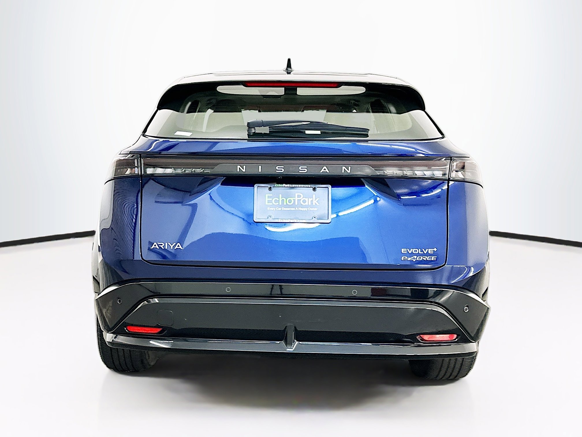 Used 2024 Nissan Ariya AWD image 7