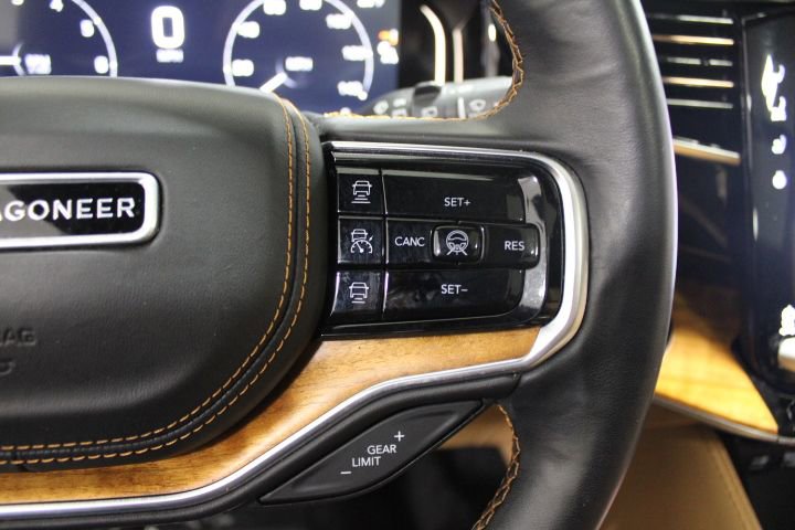 Used 2022 Jeep Grand Wagoneer Series III image 33