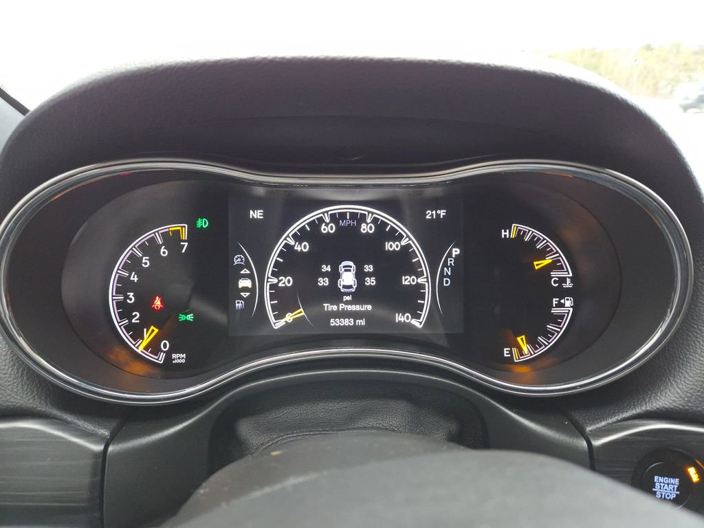 Used 2021 Jeep Grand Cherokee Laredo X image 14