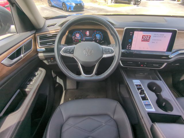 Used 2024 Volkswagen Atlas SE FWD image 18