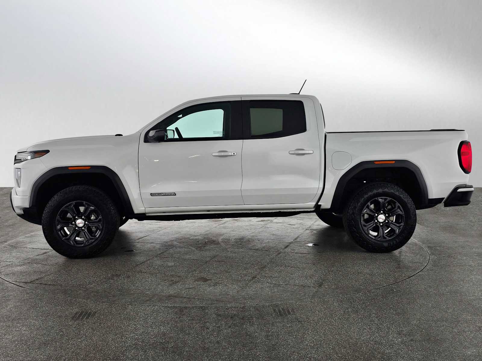 Used 2024 GMC Canyon Elevation w/ Convenience Package image 6