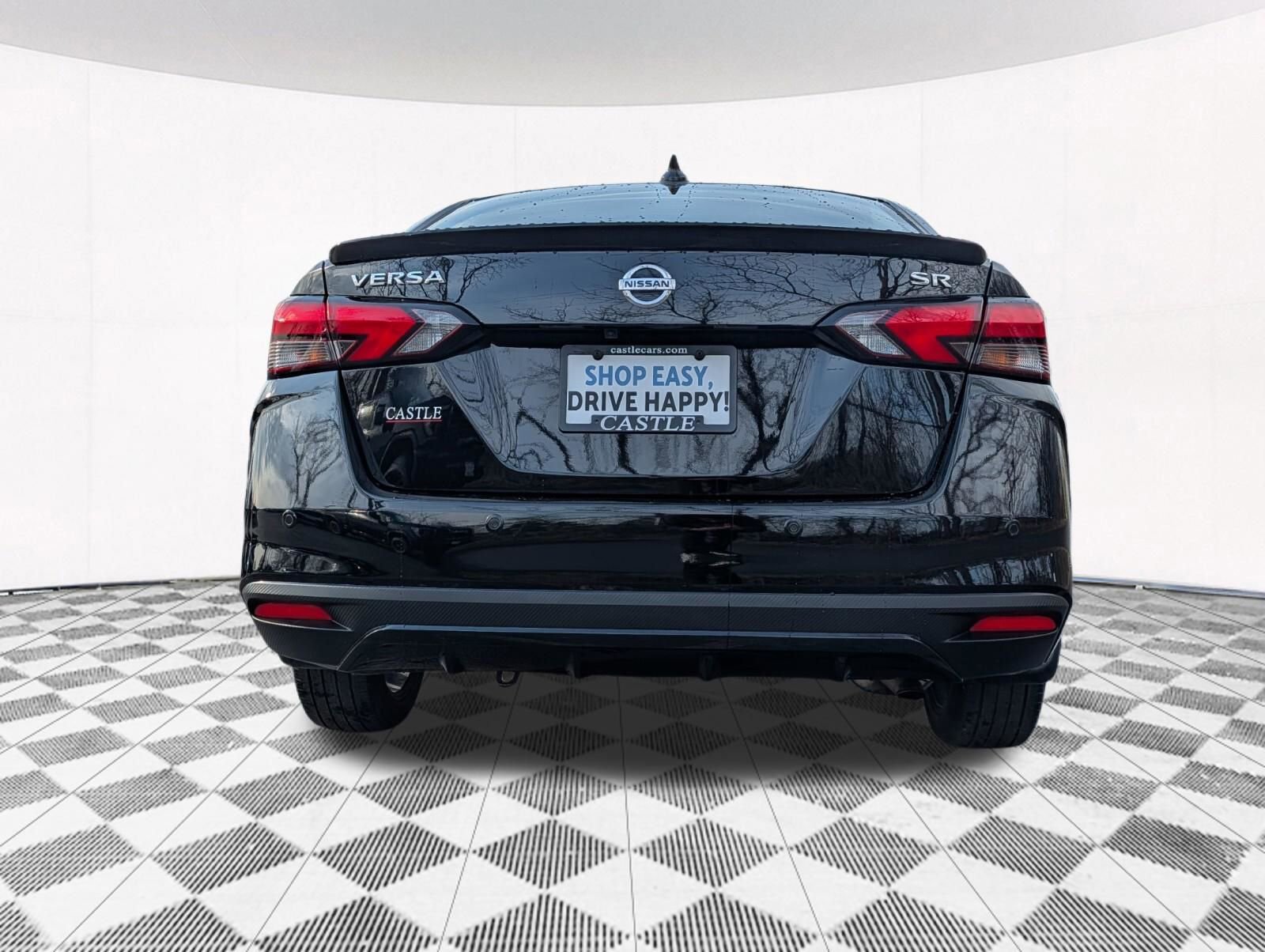 Used 2020 Nissan Versa SR w/ Convenience Package FWD image 10