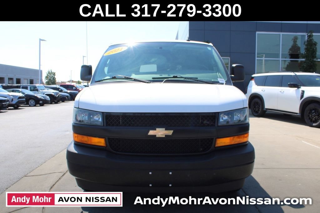Used 2021 Chevrolet Express 2500 LS w/ Driver Convenience Package RWD image 2