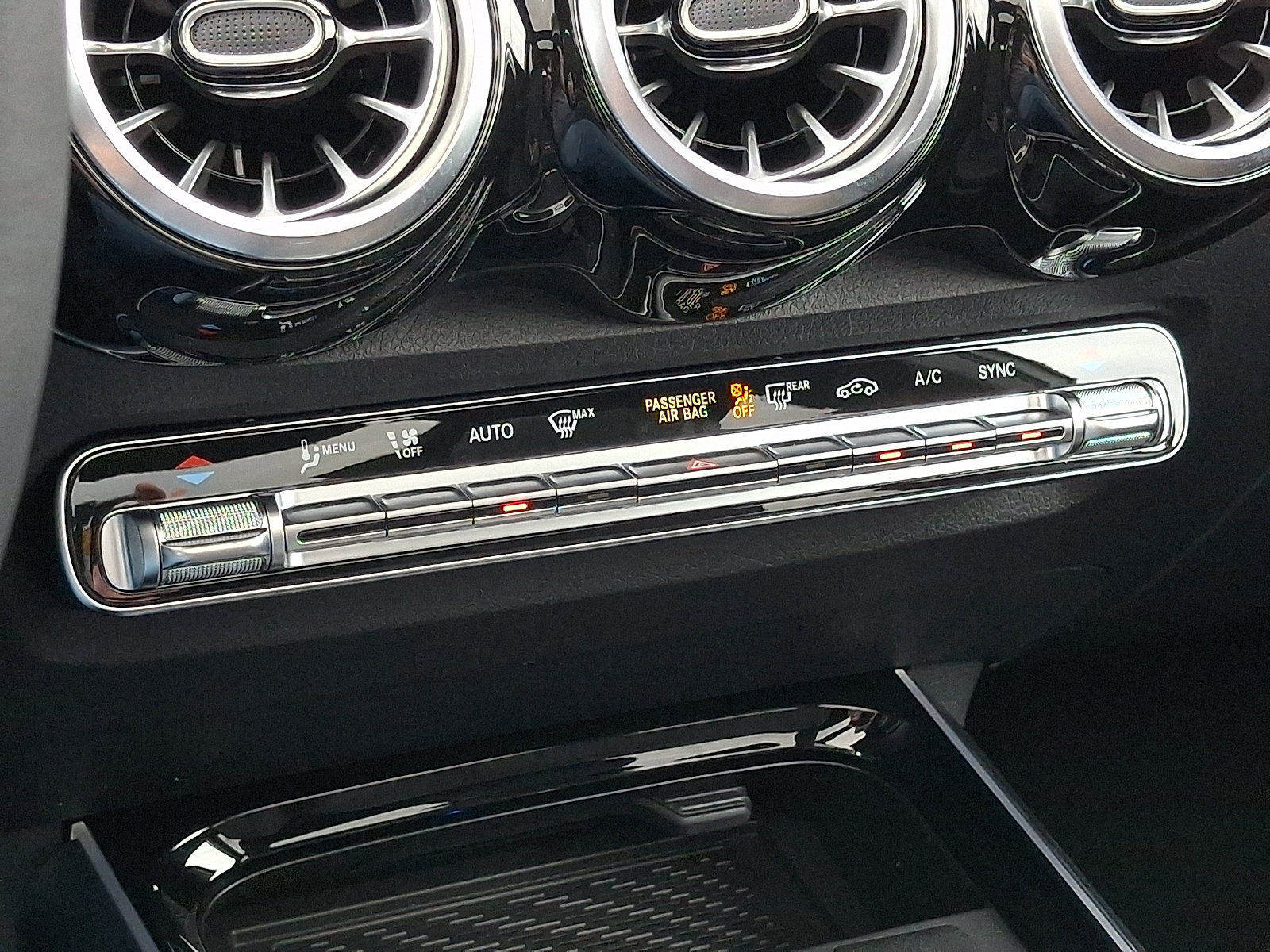 New 2026 Mercedes-Benz GLB 250 4MATIC image 15