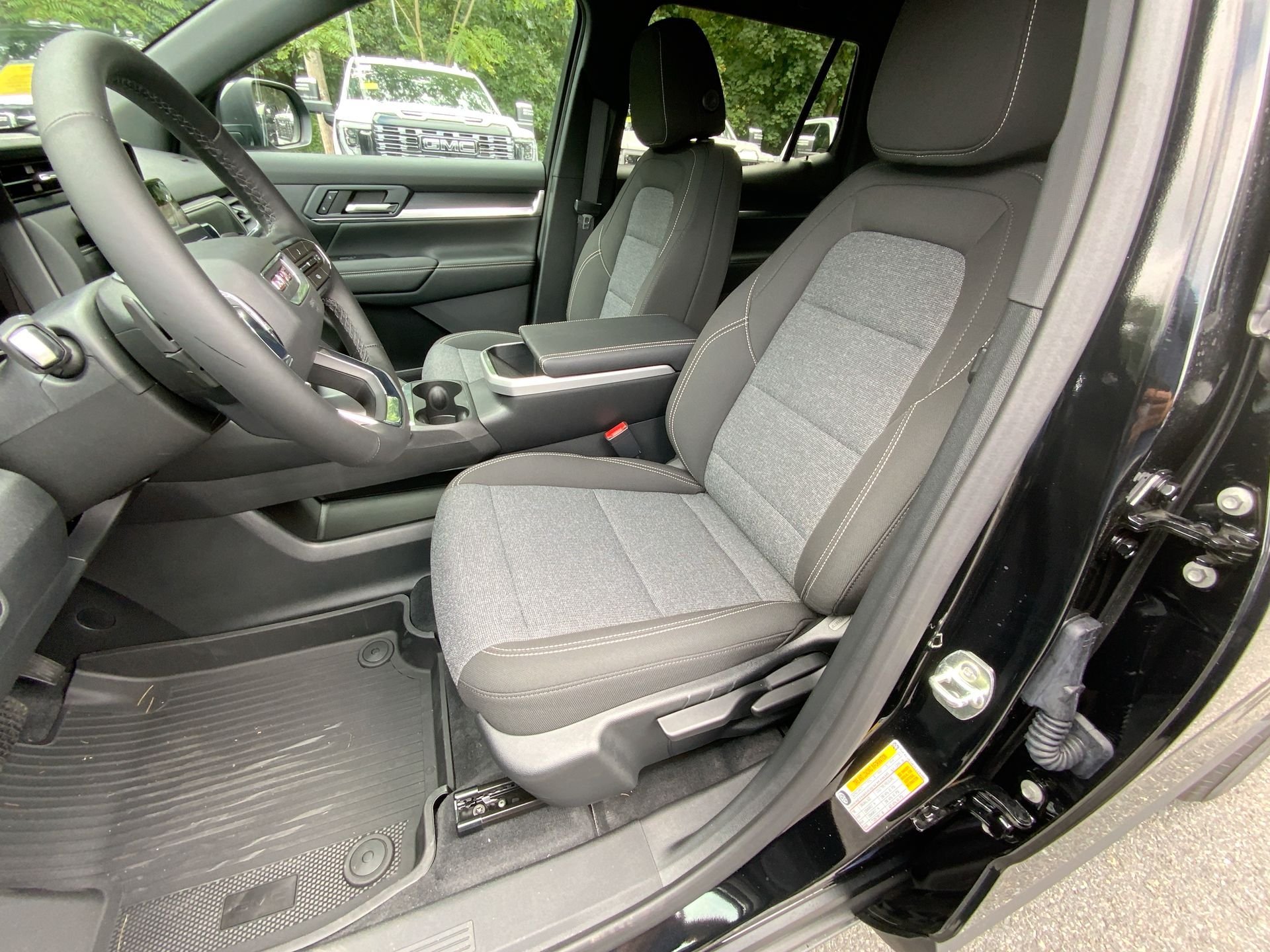 New 2027 GMC Terrain Elevation w/ LPO, Floor Liner Package AWD/4WD image 42